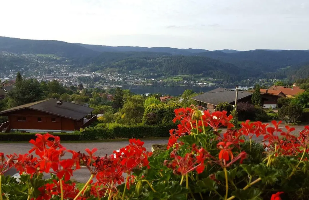 Les Hauts du Lac-1